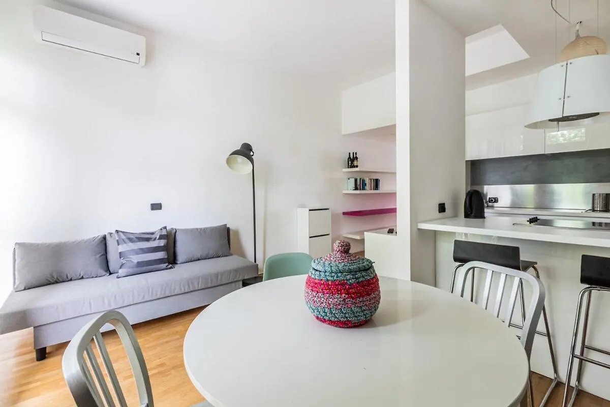 Apartment Homeby, Casa Watt Milan Italy