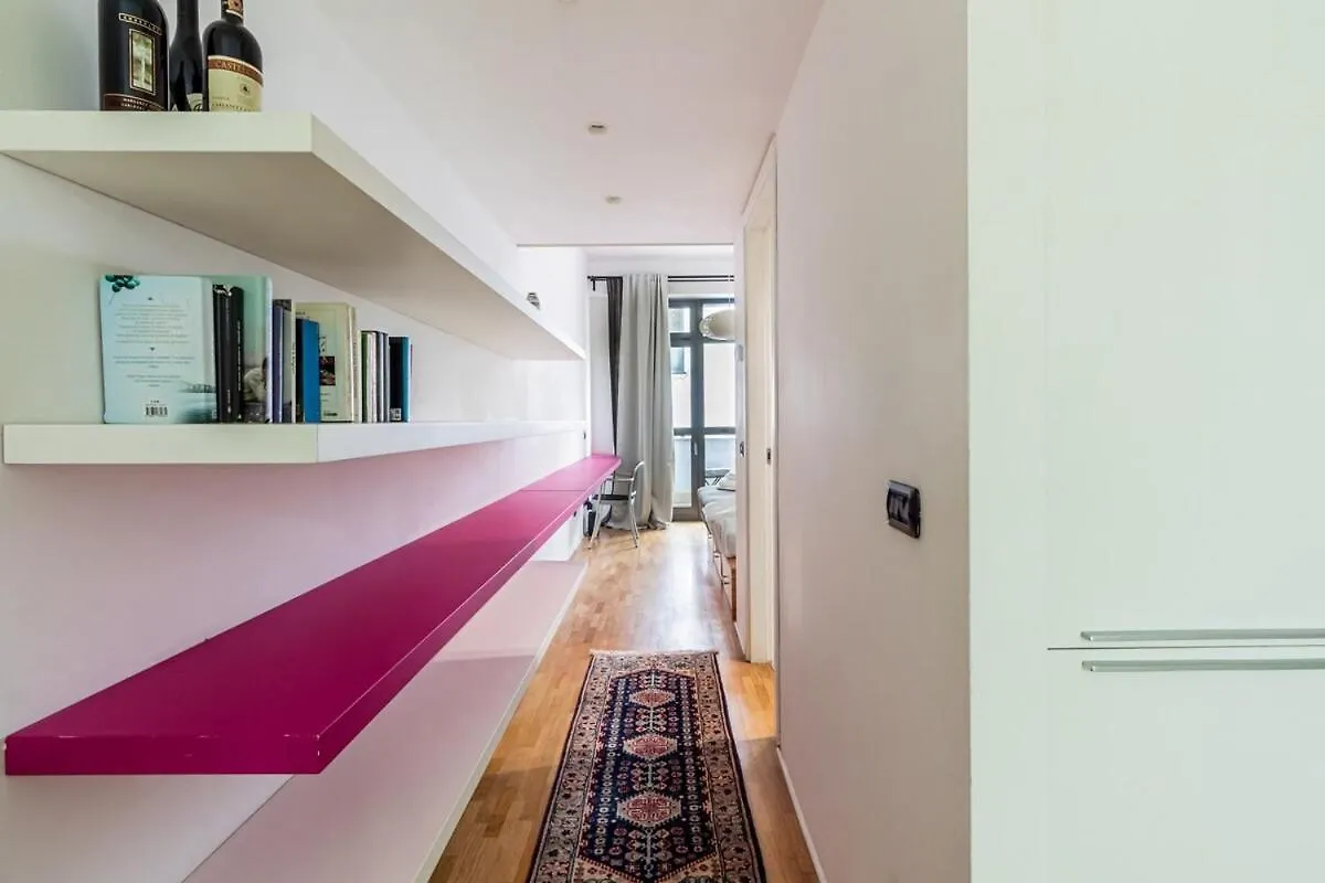 Homeby, Casa Watt Milan