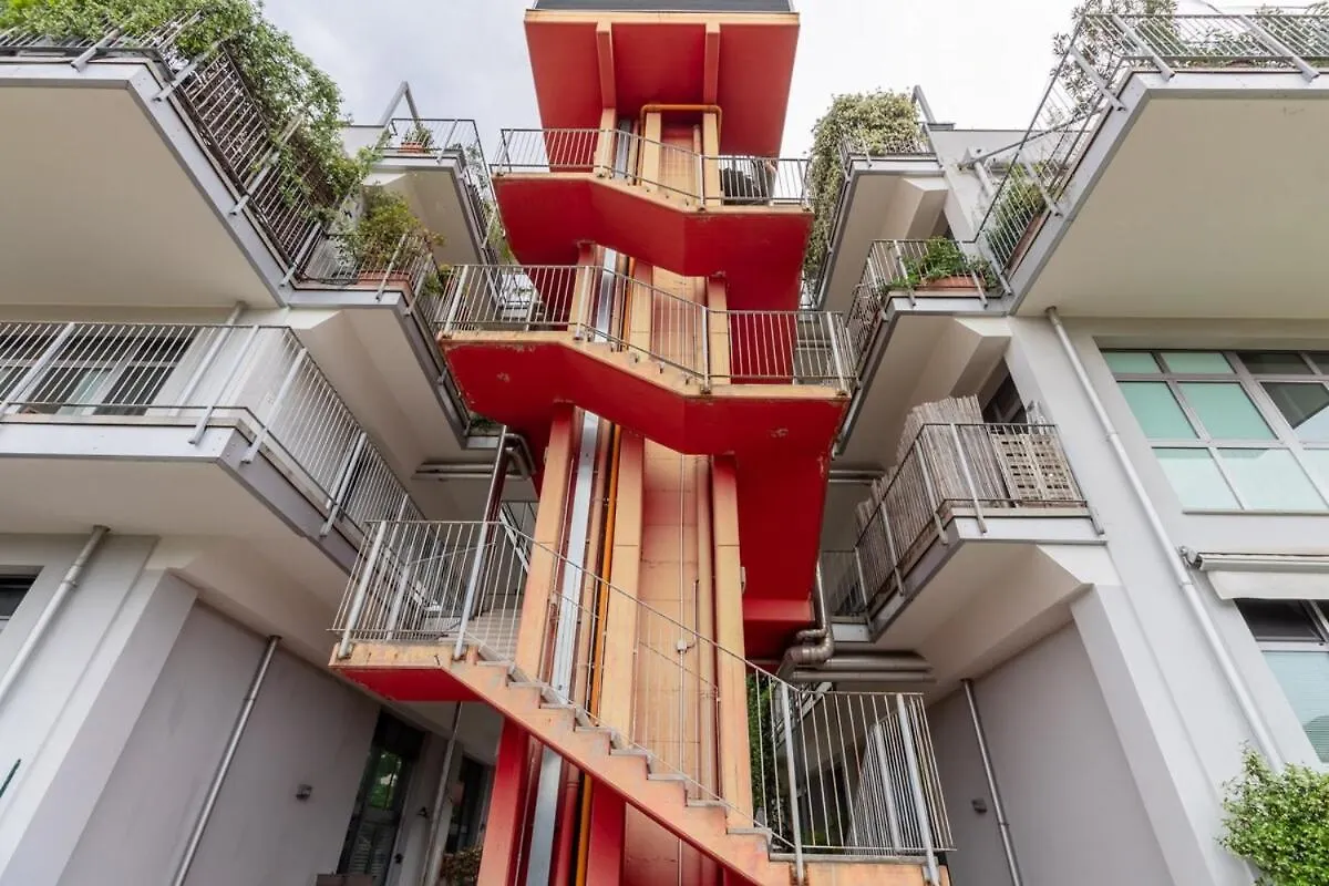 Homeby, Casa Watt Milan Italy